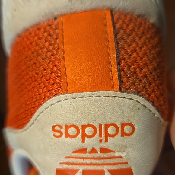 Girl’s Tweens Jrs sz 4 Coral Color Adidas shoes euc - Picture 11 of 11